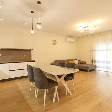 Grandstay Portside Dıraç
