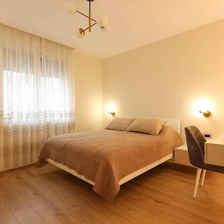 Grandstay Portside Dıraç