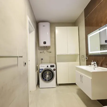 Grandstay Portside