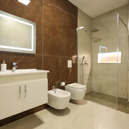 Grandstay Portside