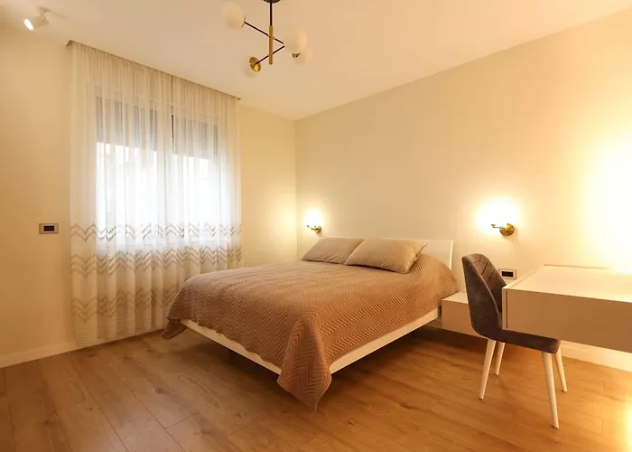 Grandstay Portside Durrës