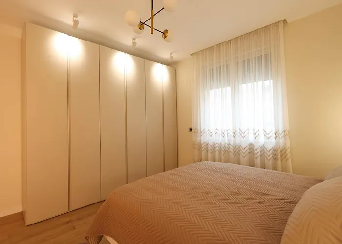 Grandstay Portside Durrës