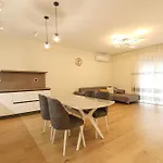 Grandstay Portside Durrës