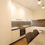 Apartment Grandstay Portside Durrës