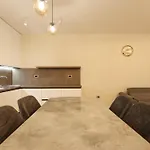 Apartment Grandstay Portside