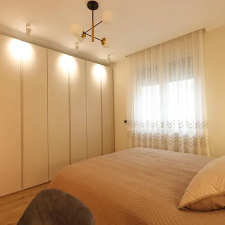 Grandstay Portside