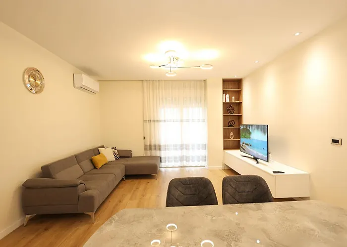Grandstay Portside Durrës