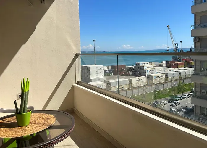 Grandstay Portside Durrës